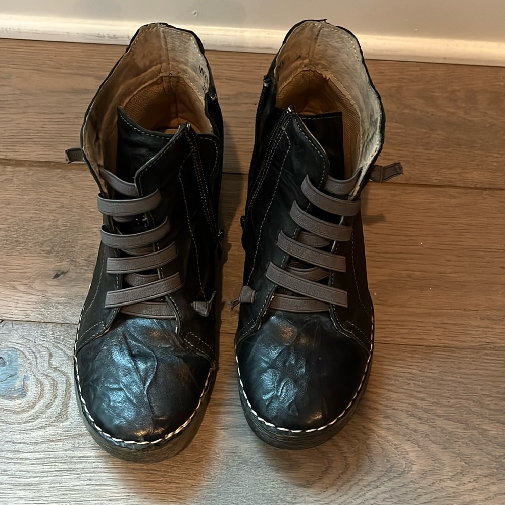 Bernie Mev black side zip boots size 36